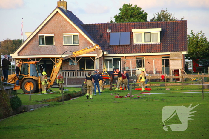 Paard valt opnieuw in sloot bij reddingsactie