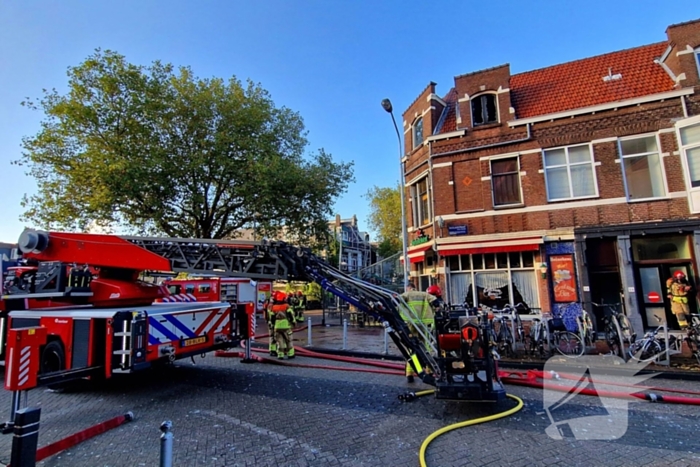 Woning uitgebrand ondanks grote inzet brandweerlieden