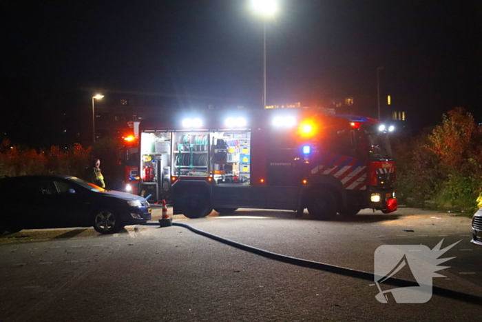 Luchtbehandelingskast bij slooppand vliegt in brand