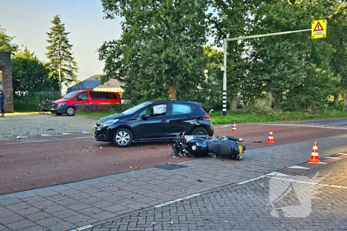 Motorrijder ernstig gewond bij ongeval met auto