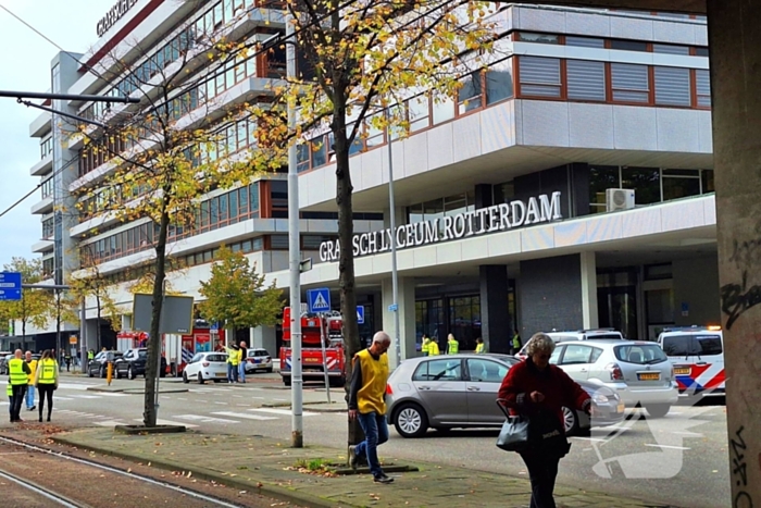 Magnetron in brand zorgt voor ontruiming van duizenden scholieren