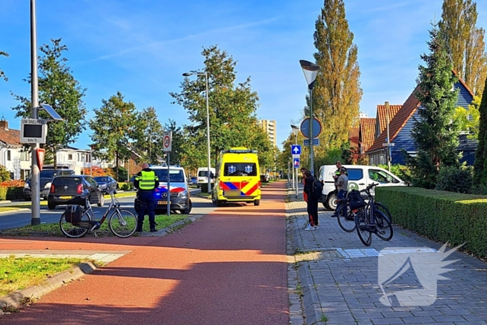 Fietser gewond bij aanrijding met bestelbus