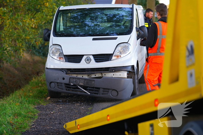 Uitwijkmanoeuvre voor trekker zorgt voor kop-staartbotsing in Ubbena