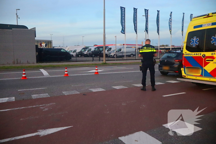 Brommerrijder geschept door afslaande automobilist