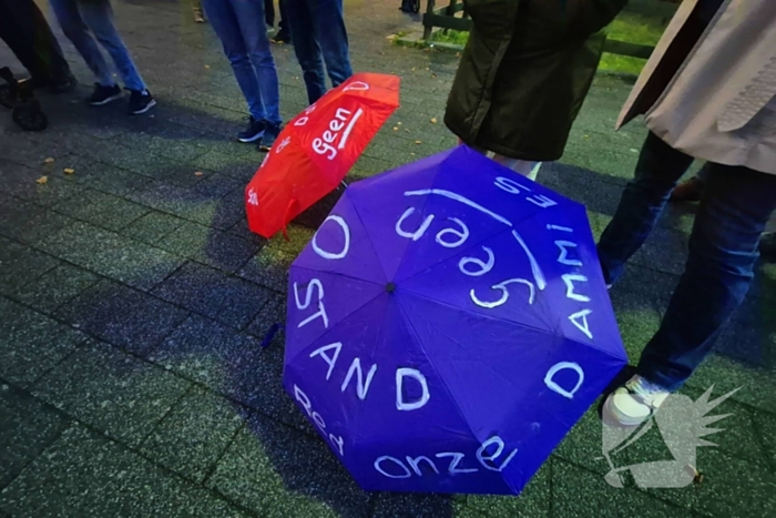 Protest bij gemeentehuis tegen afschieten damherten