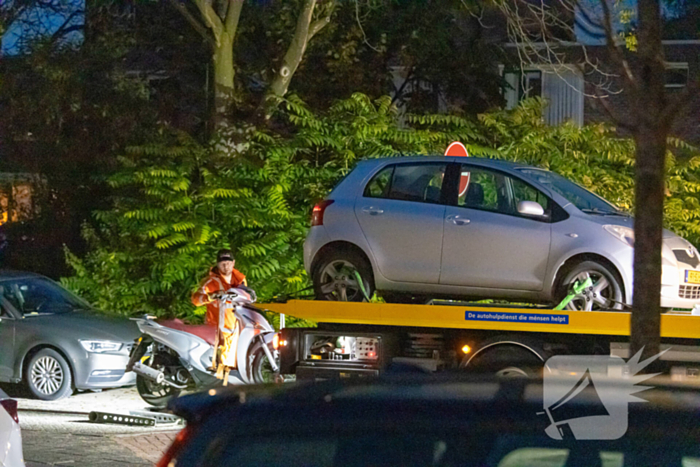 Politie neemt scooter in beslag tijdens onderzoek in woning