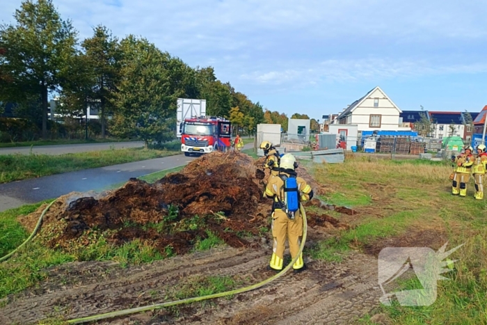 Fikse rookontwikkeling bij brand in maaiafval