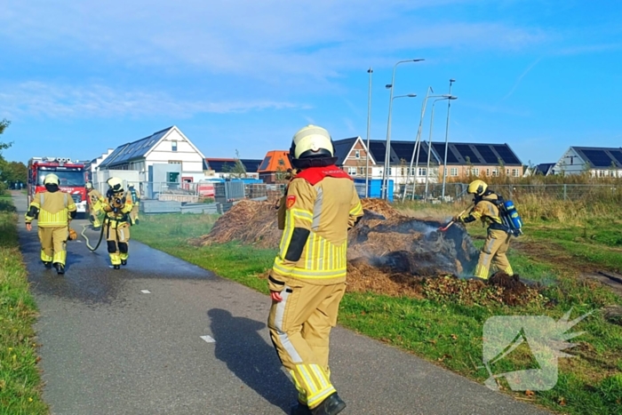 Fikse rookontwikkeling bij brand in maaiafval