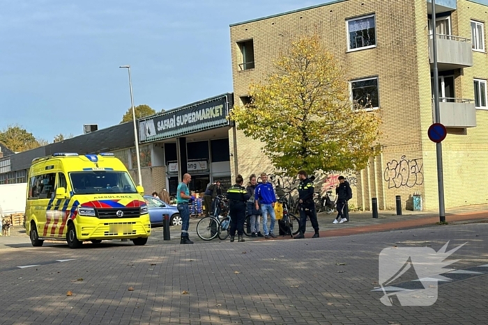 Twee fietser door onbekende oorzaak met elkaar in botsing