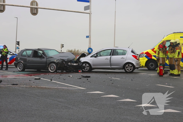 Meerdere voertuigen betrokken bij aanrijding