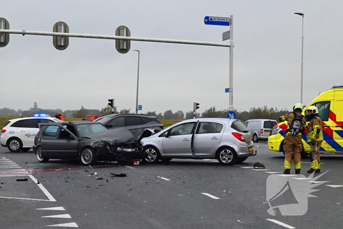 Meerdere voertuigen betrokken bij aanrijding