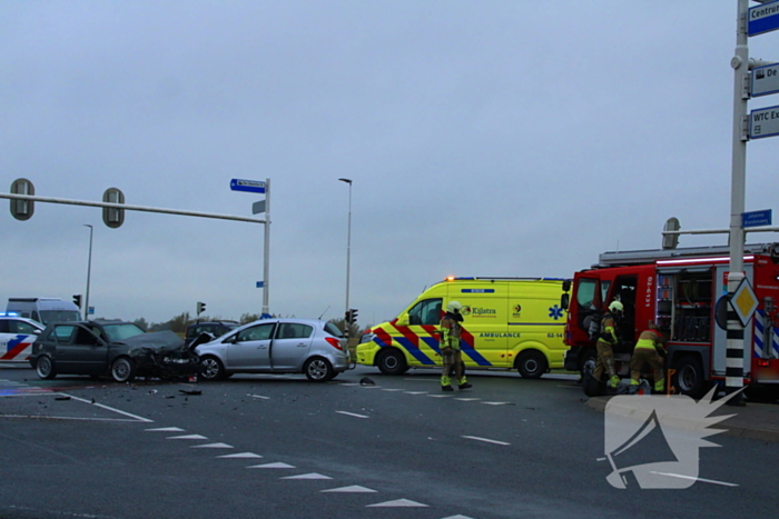 Meerdere voertuigen betrokken bij aanrijding