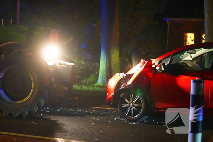 Gewonde bij botsing tussen auto en trekker in Langelo