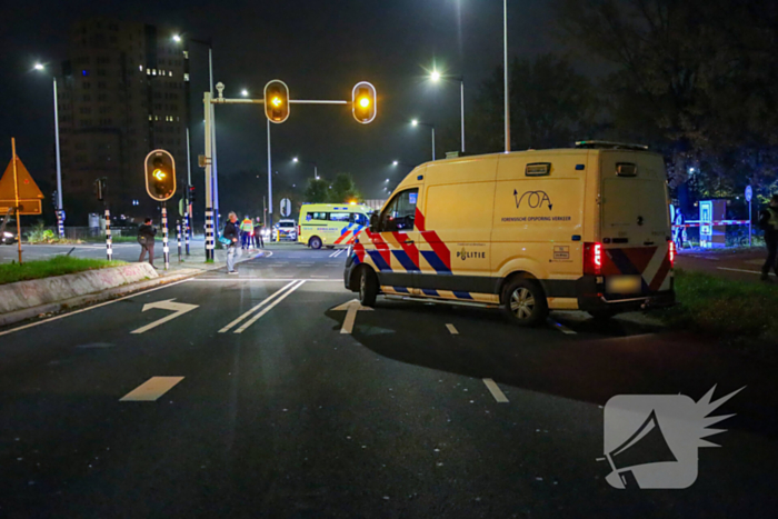 Twee scooterrijders zwaargewond bij aanrijding