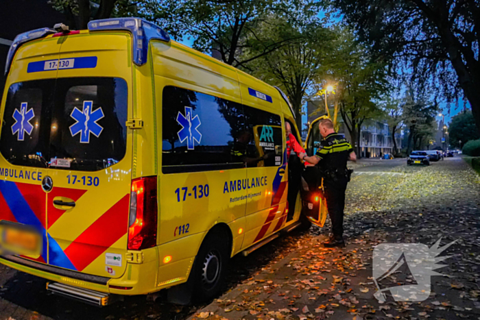 Vrouw op fiets aangereden bij oversteken