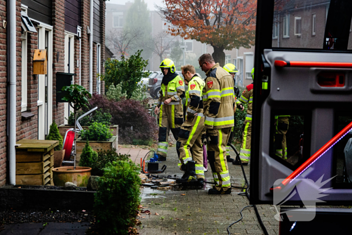 Houtkachel veroorzaakt rookontwikkeling in woning