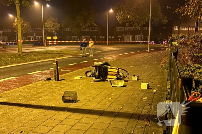 Bestuurder laat zwaargewonde scootmobieler achter