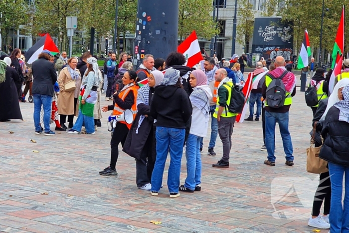 Grote opkomst bij demonstratie Centraal Station