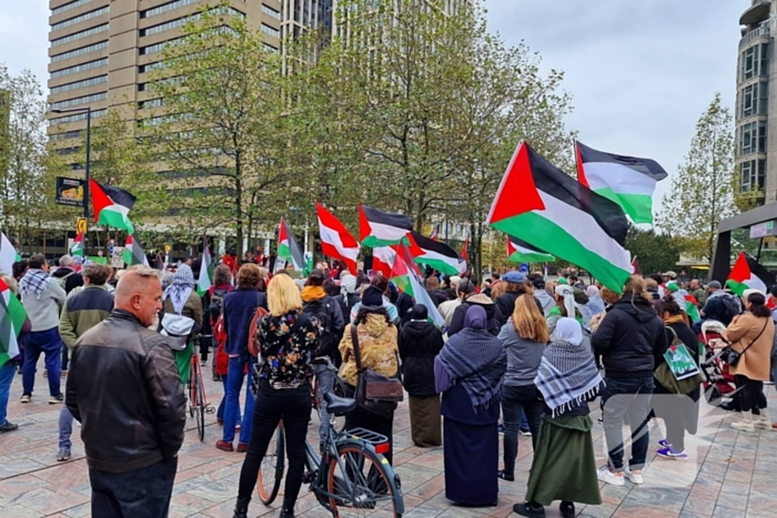 Grote opkomst bij demonstratie Centraal Station