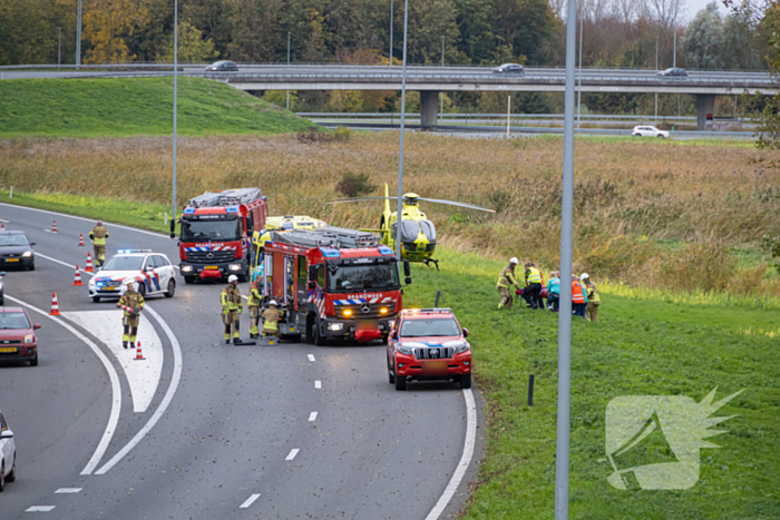 Traumahelikopter landt op snelweg bij ongeval