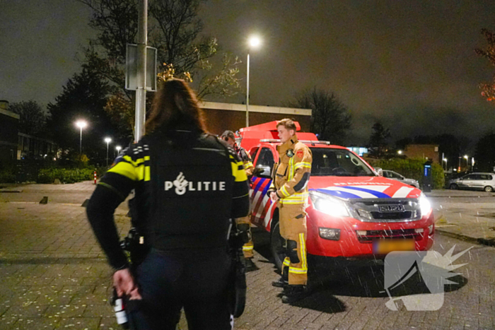 Politie doet onderzoek naar explosie bij portiek