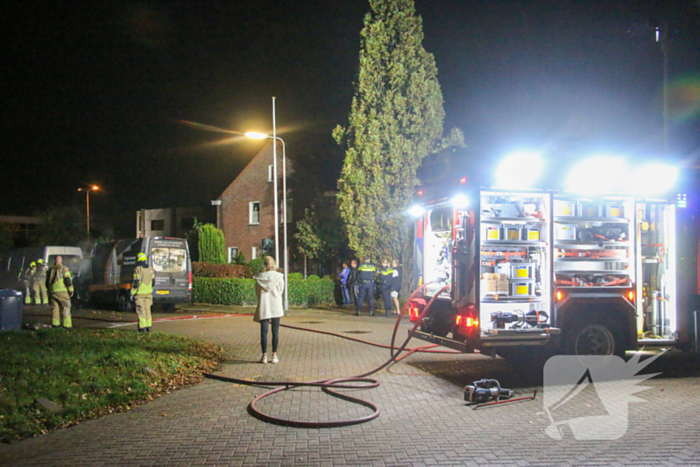 Bestelbus verwoest bij brand