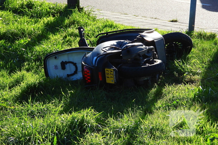 Scooterrijder gewond bij botsing met auto