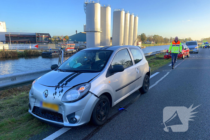 Flinke schade na ongeval tussen drie voertuigen