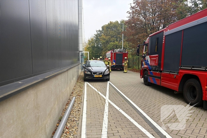 Knal gevolgd door brandmelding in bedrijfspand