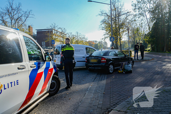 Botsing tussen personenauto en bestelbus