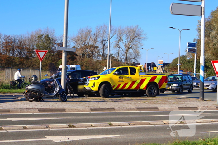 Fietser loopt flinke hoofdwond op na val van fiets