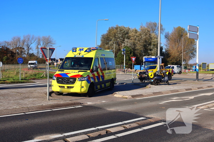 Fietser loopt flinke hoofdwond op na val van fiets