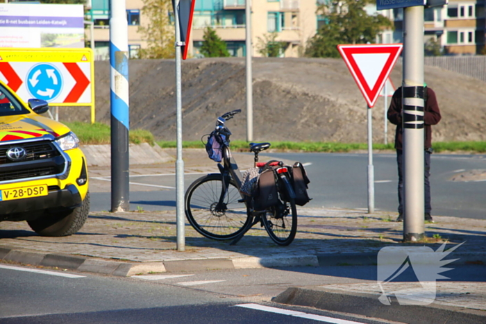 Fietser loopt flinke hoofdwond op na val van fiets