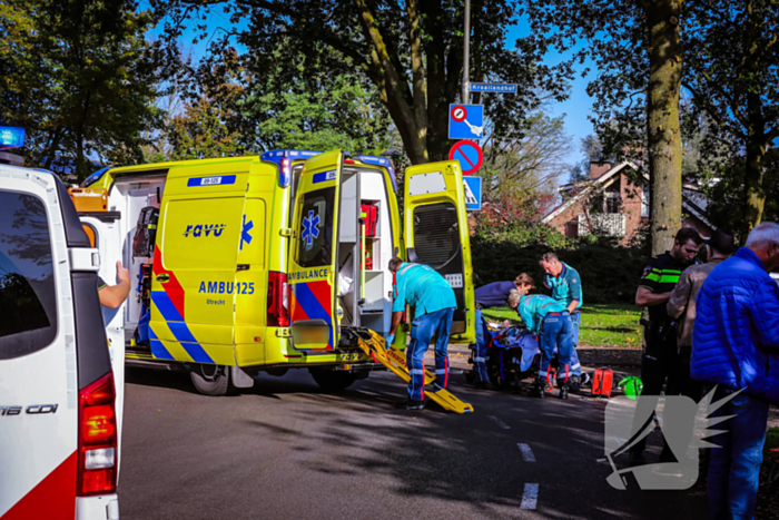 Fietsster gewond bij aanrijding met auto