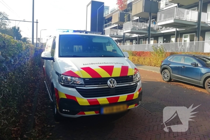 Trein en vrachtwagen botsen op overweg