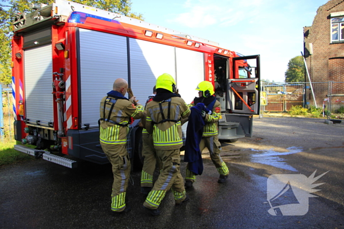 Brandweer zet alles op alles om ree te vangen