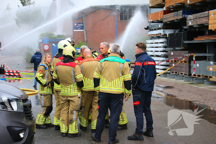 Zeer grote brand bij coatingbedrijf