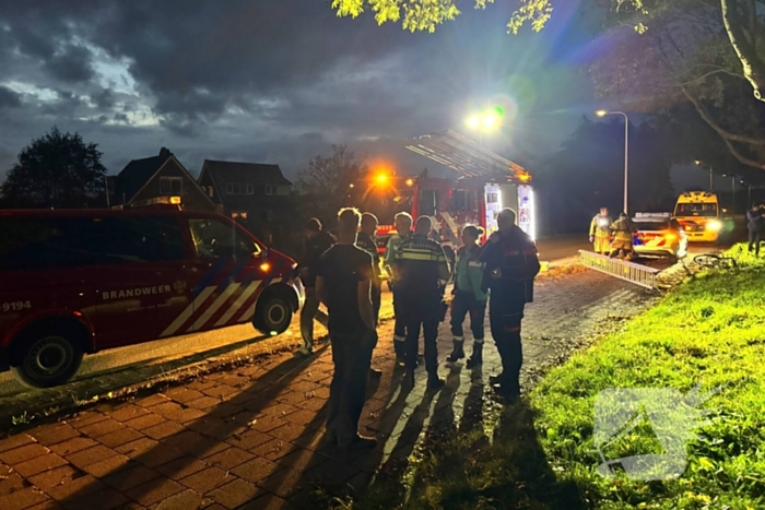 Zoektocht door duikers naar persoon te water