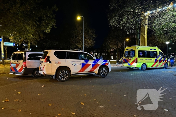 Voorbijgangers treffen gevallen fietser aan