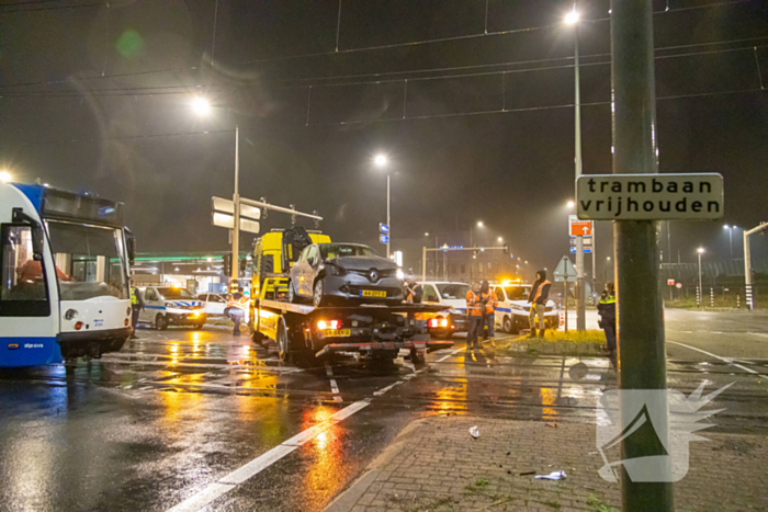 Tram ontspoord na aanrijding met personenauto