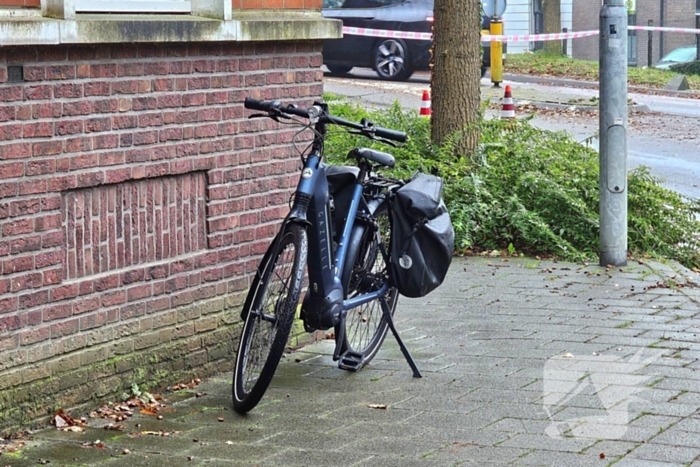 Fietser gewond bij botsing met pakketbezorger