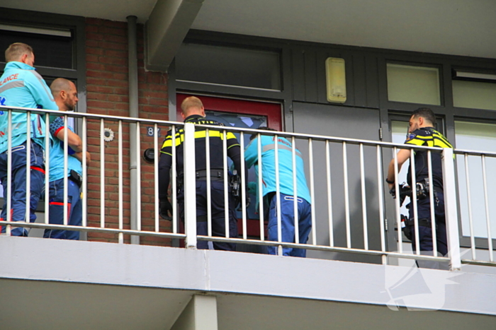 Politie ramt woning open voor ambulancedienst