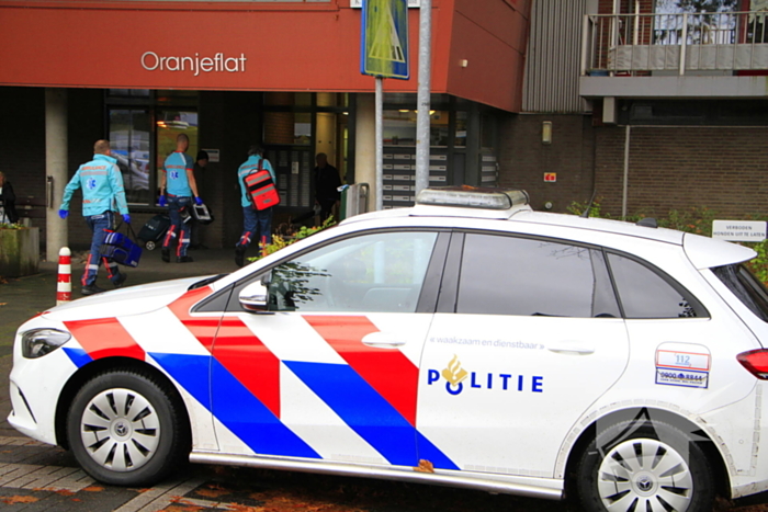 Politie ramt woning open voor ambulancedienst