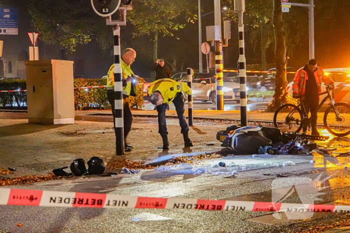 Zwaargewonden bij ernstige aanrijding tussen bestelbus en scooter