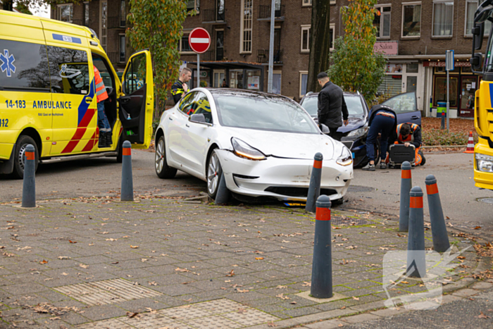 Ongeval op drukke kruising leidt tot discussie over voorrang