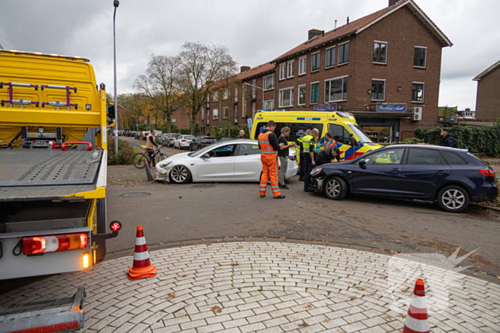 Ongeval op drukke kruising leidt tot discussie over voorrang