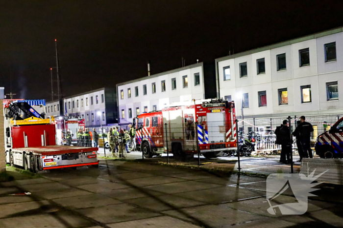 Ruim honderd asielzoekers geëvacueerd wegens brand op boot