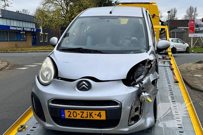 Twee personenwagens betrokken bij verkeersongeval