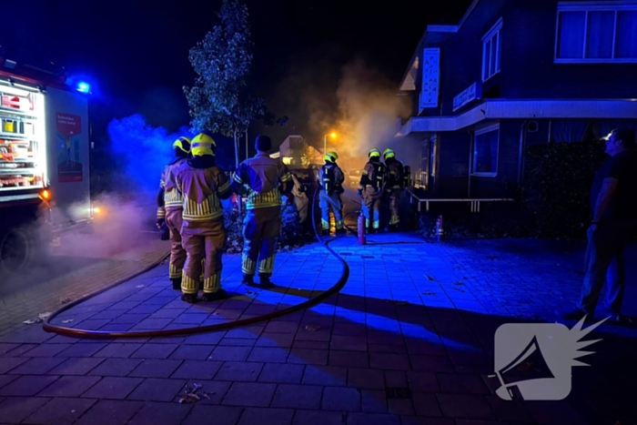 Scooter vliegt in brand tijdens rijden