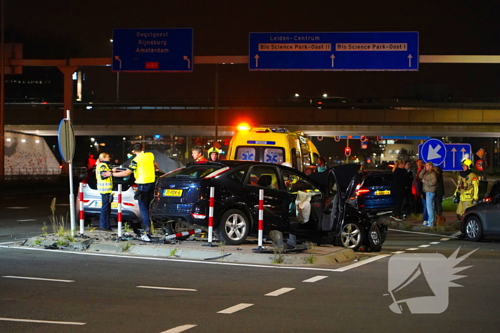 Lesauto betrokken bij frontale aanrijding op kruising